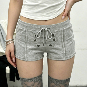 Shorts décontractés sexy d'été avec détails boutonnés, taille basse Y2K, cordon de serrage, couleur unie pour femme - Product Image 2