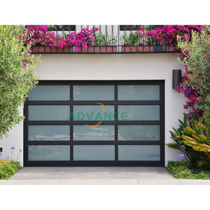 <span class=keywords><strong>Porte</strong></span> <span class=keywords><strong>de</strong></span> <span class=keywords><strong>garage</strong></span> <span class=keywords><strong>sectionnelle</strong></span> moderne à vue panoramique en verre avec quincaillerie noire mate - Product Image 1