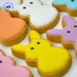 Biscuits en forme de lapin de Pâques, plusieurs teintes : orange, jaune, bleu, violet, rose, blanc, sucré, salé, emballage décoratif en boîte roulante - Product Image 3