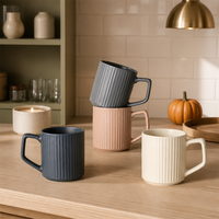 SWT ajoute une touche raffinée de style café européen aux rituels du café d'automne, aux cuisines élégantes et aux cadeaux saisonniers en Europe et en Amérique.