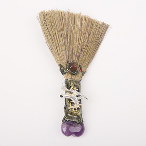 ของตกแต่งไม้กวาดแม่มดคริสตัลขายส่ง ของตกแต่งแม่มดแบบประณีต ไม้กวาดรูปหัวใจขัดเงา ของตกแต่งทางจิตวิญญาณสำหรับคริสต์มาสและฮาโลวีน - Product Image 5