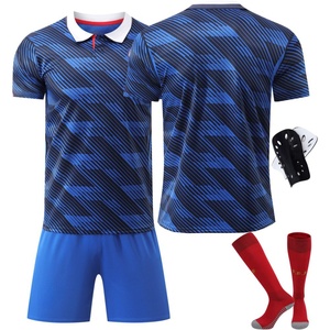 Maillots de <span class=keywords><strong>football</strong></span> personnalisés 2026 pour hommes, taille XL, avec logo et numéro imprimés numériquement, respirants, en polyester ajusté, pour équipes – Vente en gros - Product Image 1