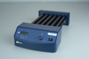 Labtex Buis Roller Laboratorium 6 Rollers 10-70 Rpm Bloed Roller Mixer Ziekenhuis Medische <span class=keywords><strong>Shaker</strong></span> Apparatuur Met Timer Voor Lab - Product Image 4