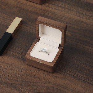 Black walnut solid wood ring <b>box</b>, a luxurious and exquisite portable jewelry storage <b>box</b>, a <b>vintage</b> wooden necklace, earring, - Product Image 2
