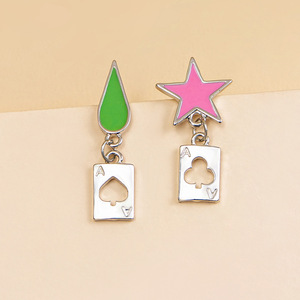 4 colores de alta calidad Metal Charm Poker Card pendientes para Anime Hunter personaje <span class=keywords><strong>Hisoka</strong></span> <span class=keywords><strong>Cosplay</strong></span> - Product Image 2