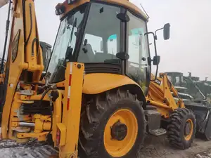 Escavadeira carregadeira de rodas usada JCB3CX-4T de 2015 anos em bom estado para venda