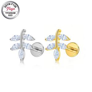 Boucles <span class=keywords><strong>d</strong></span>'oreilles Freya Cross, piercing labret, titane de qualité implant ASTM F136, clous <span class=keywords><strong>d</strong></span>'oreilles à dos plat pour femmes, clous <span class=keywords><strong>d</strong></span>'oreilles pour hélix et tragus - Product Image 2