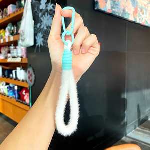 Cordon de poignet en nylon avec pompon en peluche, durable et tendance, pour téléphone portable et porte-clés - Product Image 5