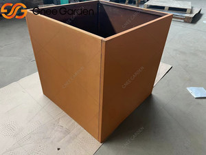 Maceta Moderna Compacta de Acero Galvanizado con Diseño Cuadrado Estilo Americano para Balcones y Jardines - Product Image 2