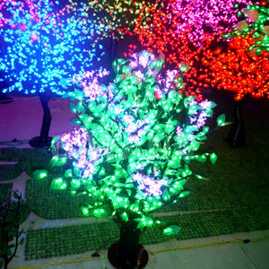 Lumière d'arbre de lilas violet avec fleurs artificielles pour des arrangements floraux décoratifs et la mise en scène des lieux - Product Image 1