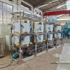 Línea de refinación y purificación de aceite vegetal Sistema de desgomado Tanque de acero inoxidable Máquina de prensa de aceite - Product Image 4