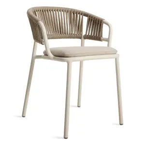 Chaise de patio d'extérieur à corde tissée, cadre en aluminium de conception contemporaine, chaise de salle à manger empilable pour cour et restaurant