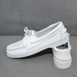 Mocassins en cuir blancs à lacets de haute qualité, confortables pour hommes, style bateau, décontractés et professionnels, avec semelle en caoutchouc - Product Image 1