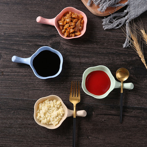 Ensemble de 4 coupelles à condiments en céramique, forme irrégulière, mini-assiettes à sauce pour fête, style simple - Product Image 3