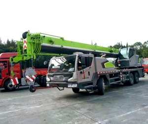 Grues mobiles Zoomlion d'occasion de 25 à 50 tonnes avec système hydraulique doté de composants centraux Moteur Moteur Pompe PLC - Product Image 2