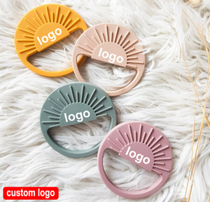 Jouets <span class=keywords><strong>de</strong></span> dentition amusants personnalisés sans BPA, anneaux à mâcher en silicone souple <span class=keywords><strong>de</strong></span> qualité alimentaire pour nouveau-nés, design soleil, unisexe, hochet pour bébé avec fonction sonore - Product Image 1