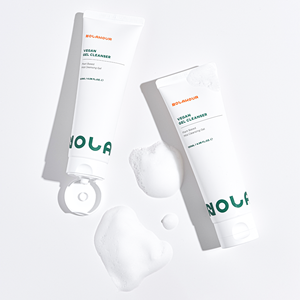 Gel limpiador Vegano para pieles propensas al acné y sensibles con fórmula hidratante sin aceite de CICA y ácido hialurónico - Product Image 6