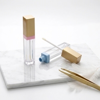 Tube de brillant à lèvres personnalisé en gros avec logo, tube carré transparent en plastique vide pour rouge à lèvres, conteneur vide pour brillant à lèvres