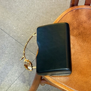 Bolso de Mano Tipo Clutch de Cuero Negro Estilo Retro Refinado <span class=keywords><strong>con</strong></span> Asa de Metal Dorado en Forma de Rosa y <span class=keywords><strong>Cadena</strong></span>, Elegante y Exquisito, Ideal para Cenas - Product Image 5