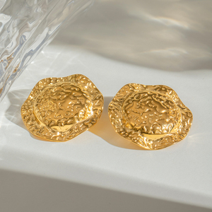 Pendientes <span class=keywords><strong>de</strong></span> <span class=keywords><strong>Oro</strong></span> <span class=keywords><strong>de</strong></span> 18k con Forma <span class=keywords><strong>de</strong></span> Sombrero <span class=keywords><strong>de</strong></span> Pescador para Mujer, Pendientes con Textura Martillada - Product Image 4