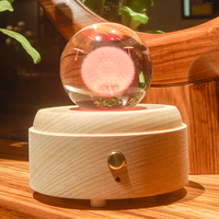 Boule de cristal à lumière chaude Boîte à musique 3D avec base en bois led Base rotative Veilleuse en cristal Base de lampe en bois pour Noël Birthd
