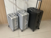 Valise à roulettes en aluminium 20, 24, 28 pouces à prix abordable, étanche, métallique, bagage cabine moderne avec roues