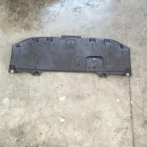 Placa protectora delantera del motor BKC3-56-11Y para Mazda3 2014, material PP negro - Product Image 1