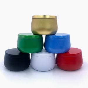 Échantillon Gratuit - Boîtes en Métal Dorées Rondes Décoratives Vides pour Bougies Parfumées (2oz, 3oz, 4oz, 6oz, 8oz) - Product Image 1