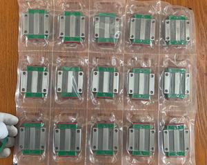 Rail linéaire à bride et roulement en acier HGW15CC/HGW20CC/HGW25CC de haute précision pour systèmes d'automatisation - Product Image 2