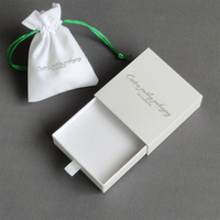 Boîte et pochette d'emballage pour bijoux en microfibre avec logo personnalisé, en carton, avec sac inclus pour bijoux
