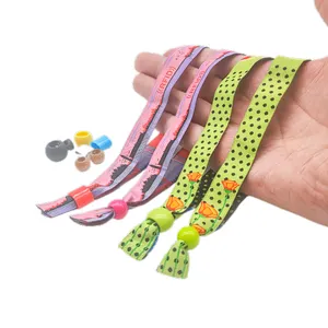 批发高品质设计您自己的标志廉价聚酯纤维编织腕带，用于活动