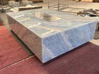 SH STONE Cheminée extérieure en marbre bleu océan Cristalita naturel personnalisée, chauffage de patio, couvercle de réservoir de propane, socle, table de foyer au gaz