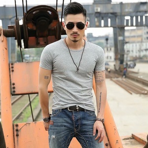 Maglietta Casual da <span class=keywords><strong>Uomo</strong></span> a Maniche Corte, Tinta Unita, <span class=keywords><strong>Slim</strong></span> <span class=keywords><strong>Fit</strong></span>, con Logo Personalizzato Rainbow Spray, Prodotta da Produttore di <span class=keywords><strong>Abbigliamento</strong></span> Maschile - Product Image 4