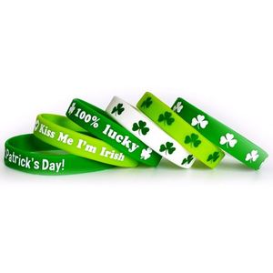 Bracelet en silicone trèfle porte-bonheur de la Saint-Patrick, personnalisable, pour fête à thème et commémoration irlandaise - Product Image 1