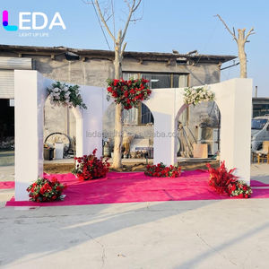 Arche de toile de fond en métal blanc sur mesure, nouvelle conception LEDA, pour décoration de scène de mariage ou de fête. - Product Image 5