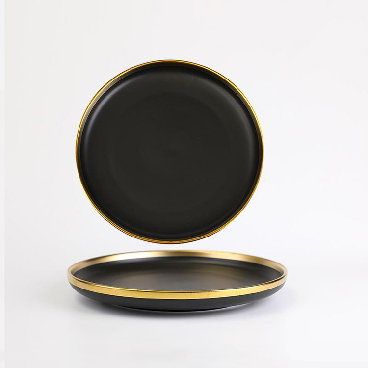 assiette plate noire