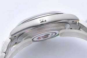 Reloj Mecánico de Calidad de 41 mm, Acero 904, Movimiento ETA 3230, 124300, Rojo - Product Image 3