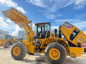 Cargadora de Ruedas Frontal CAT 966H de Segunda Mano, Confiable, Equipo de 6 Toneladas para Manejo de Materiales en Obras Viales - Product Image 1