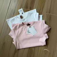Kaos Katun Poliester Lengan Pendek Off-Shoulder Maillard Wanita Musim Panas 2024 Gaya Komuter Terinspirasi Desainer Streetwear Niche