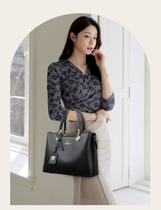 กระเป๋าสะพายข้างดีไซน์ใหม่ทันสมัย คุณภาพสูง หนัง PU กระเป๋าสะพายไหล่ กระเป๋าถือลำลองสุดหรูสำหรับผู้หญิง - Product Image 4