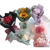 Cadeaux d'événement, bouquets de fleurs de rose et de œillets, mini bouquet de fleurs de savon avec sac cadeau