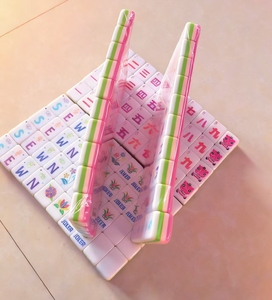 Set di Mahjong Americano Personalizzato di Lusso per Capodanno, Tessere Rosa in Acrilico per Intrattenimento - Product Image 6