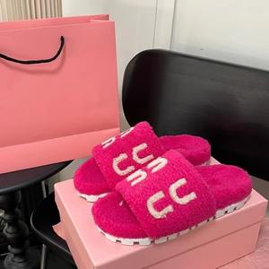 Sandales d'extérieur en fourrure pour femmes, grandes tailles, de marque de créateur, style pantoufle à enfiler, collection 2026 - Product Image 1