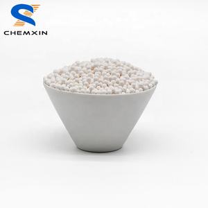 큰 수분 흡착제 용량 93% 감마 알루미나 4-6mm 활성 알루미나 비즈 건조제 - Product Image 3