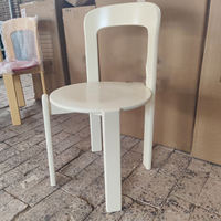 Chaise de style Rey minimaliste nordique, chaise de salle à manger en plastique bleu clair, design empilable, chaise d'appoint moderne et durable de style rétro pour la maison
