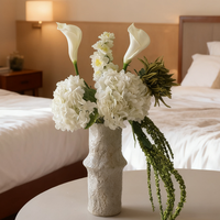 Kit DIY de Bouquet d'Hortensias Blancs et Verts, Delphiniums et Lys Calla de Haute Qualité pour Décoration d'Intérieur et Arrangements de Mariage (Vente en Gros)