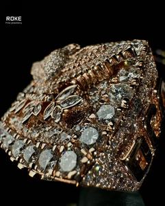 カスタム9K-18Kゴールド/ローズゴールドラボダイヤモンドチャンピオンシップリング、爪留め＆モザイクセッティング、IGI/GIA鑑定書付き - Product Image 2