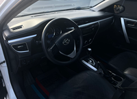 Toyota Corolla 1.6L essence berline 2018 d'occasion en bon état, voiture familiale fiable 5 places en provenance de Chine