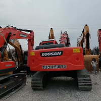 Excavatrice Doosan 225 d'occasion, hydraulique, sur chenilles, sans fuite d'huile, faible nombre d'heures, à vendre