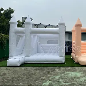 Castillo de rebote inflable personalizado, casa de rebote para boda